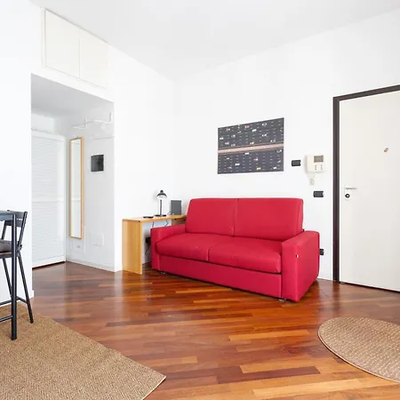 Comfy Only 900m From Affori Fn Station! דירה *